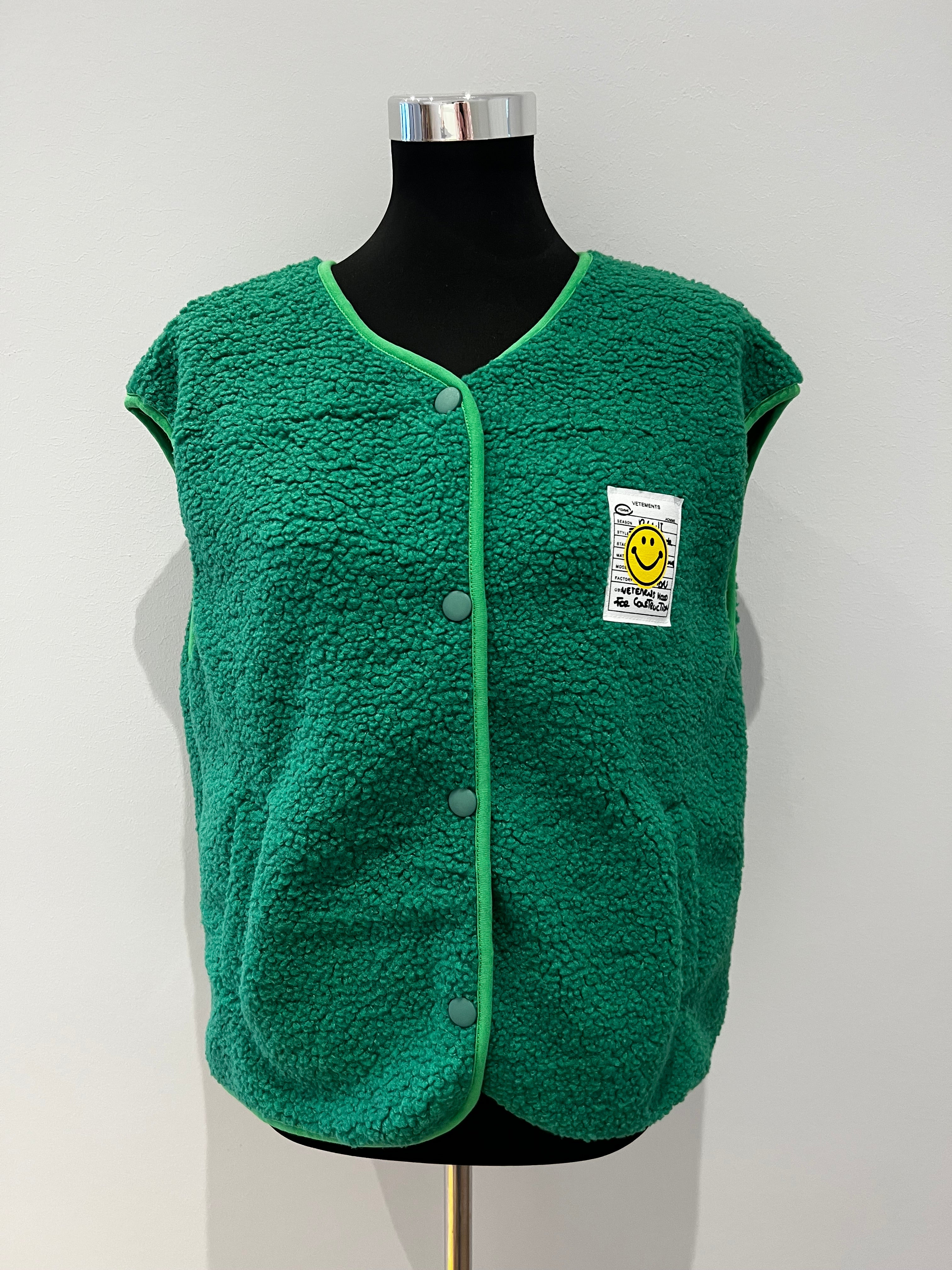 Teddyweste Smiley Patch